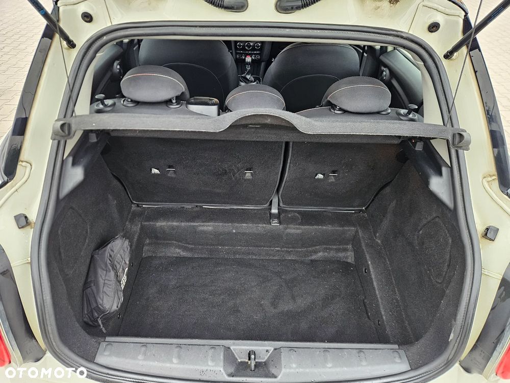 MINI Cooper Standard - 11