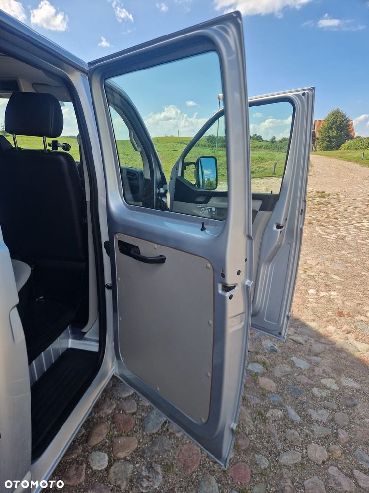 Volkswagen Transporter - 8