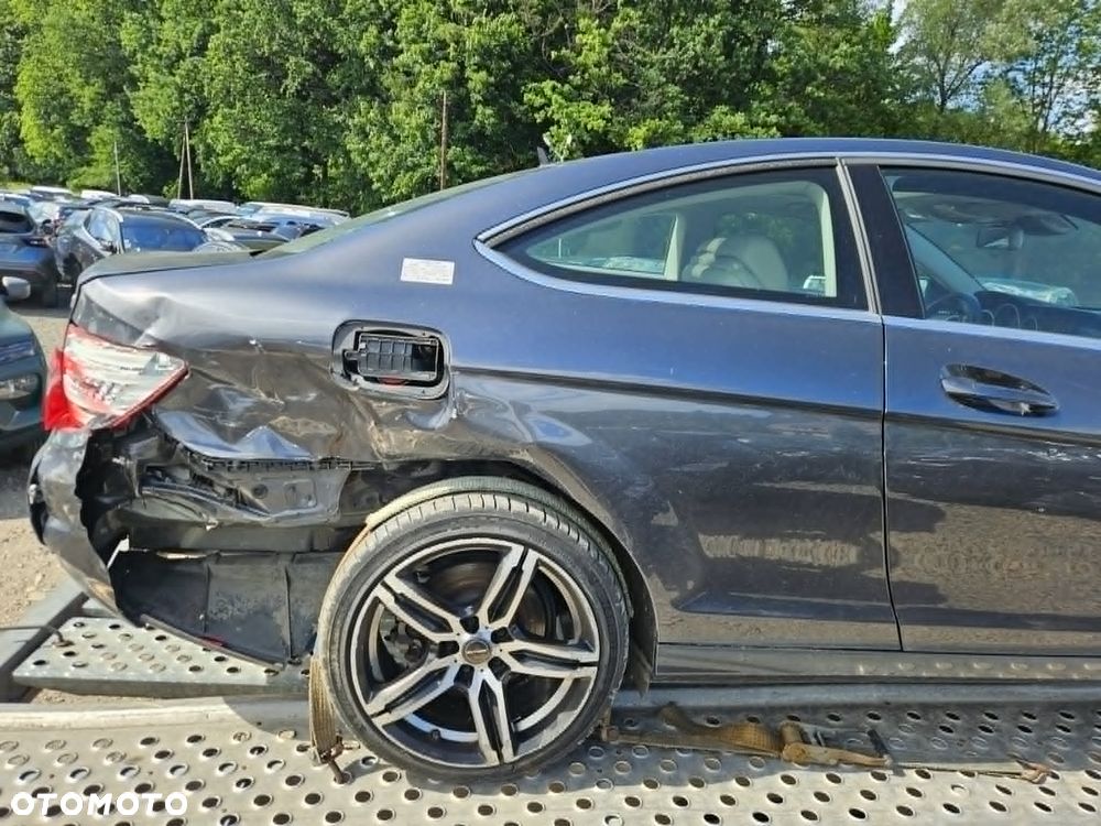 Mercedes-Benz Klasa C 220 CDI Edition - 8