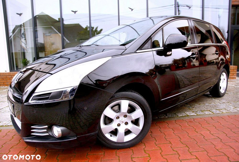 Peugeot 5008 1.6 THP Premium - 24