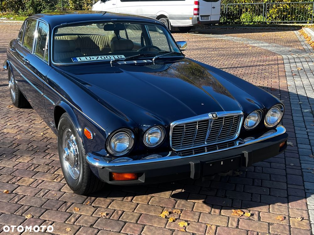 Jaguar XJ - 23