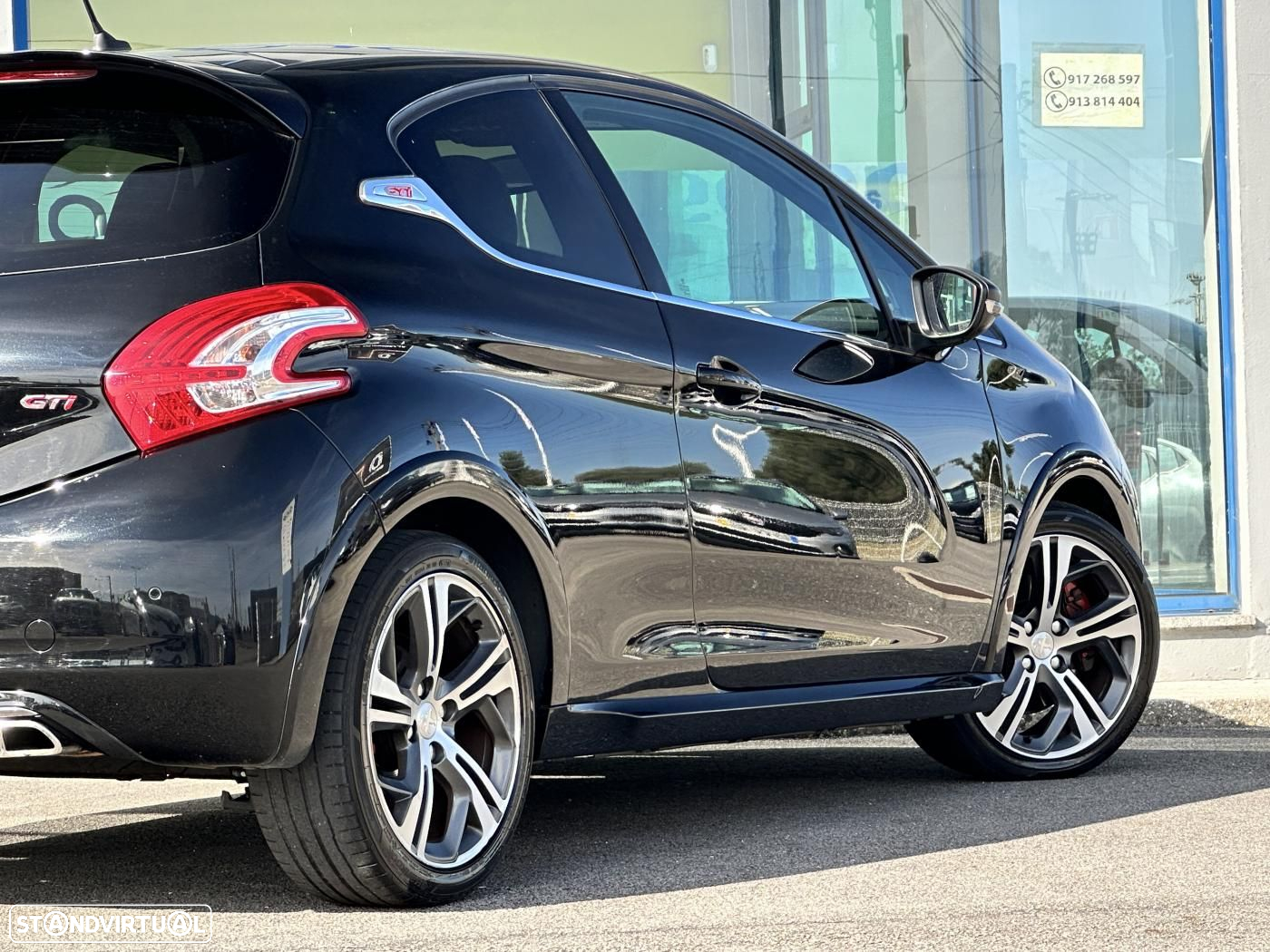 Peugeot 208 GTI 200 THP - 14