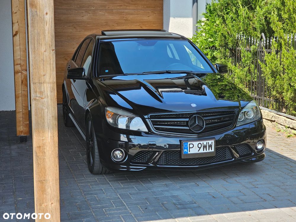 Mercedes-Benz Klasa C 63 AMG - 29