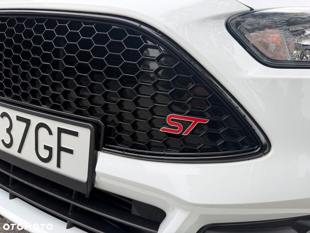 Ford Focus 2.0 EcoBoost ST mit Leder-Sport-Paket - 5