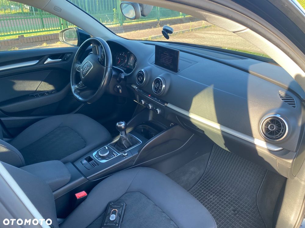 Audi A3 Sportback - 13