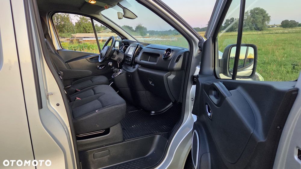 Opel Vivaro - 11