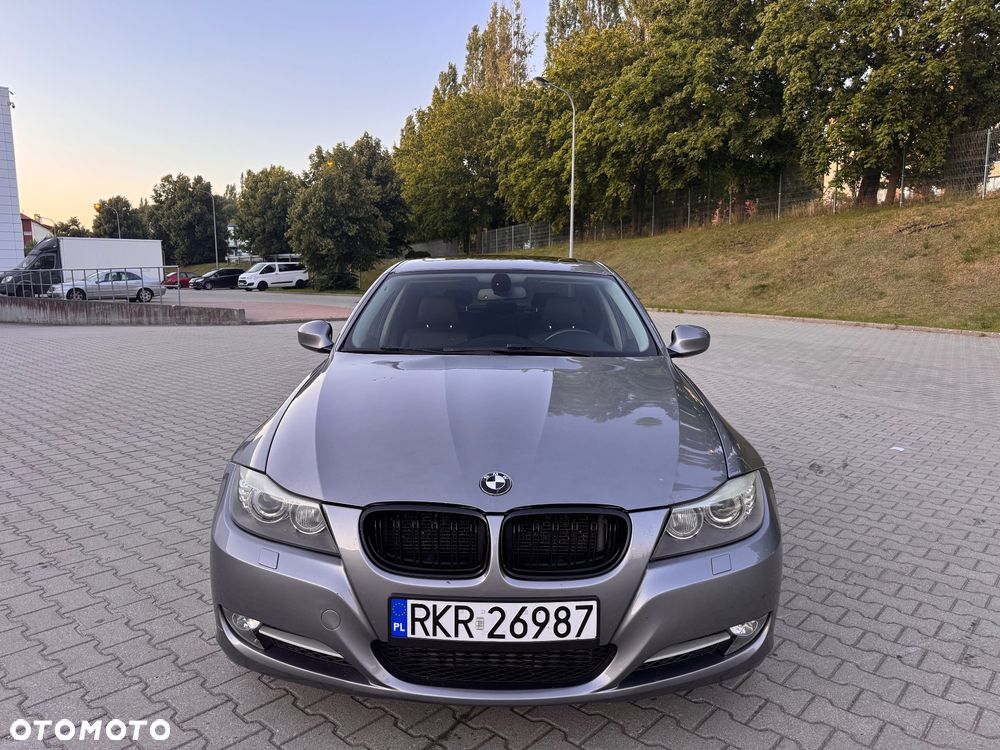 BMW Seria 3 335i xDrive Edition Sport - 8