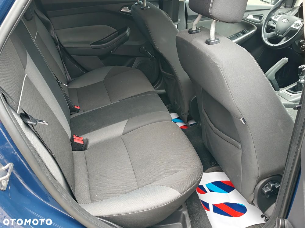 Ford Focus 1.6 TDCi DPF Champions Edition - 8