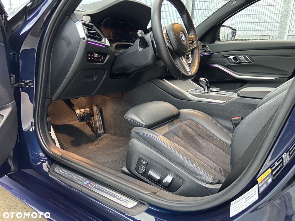 BMW Seria 3 330e M Sport - 21