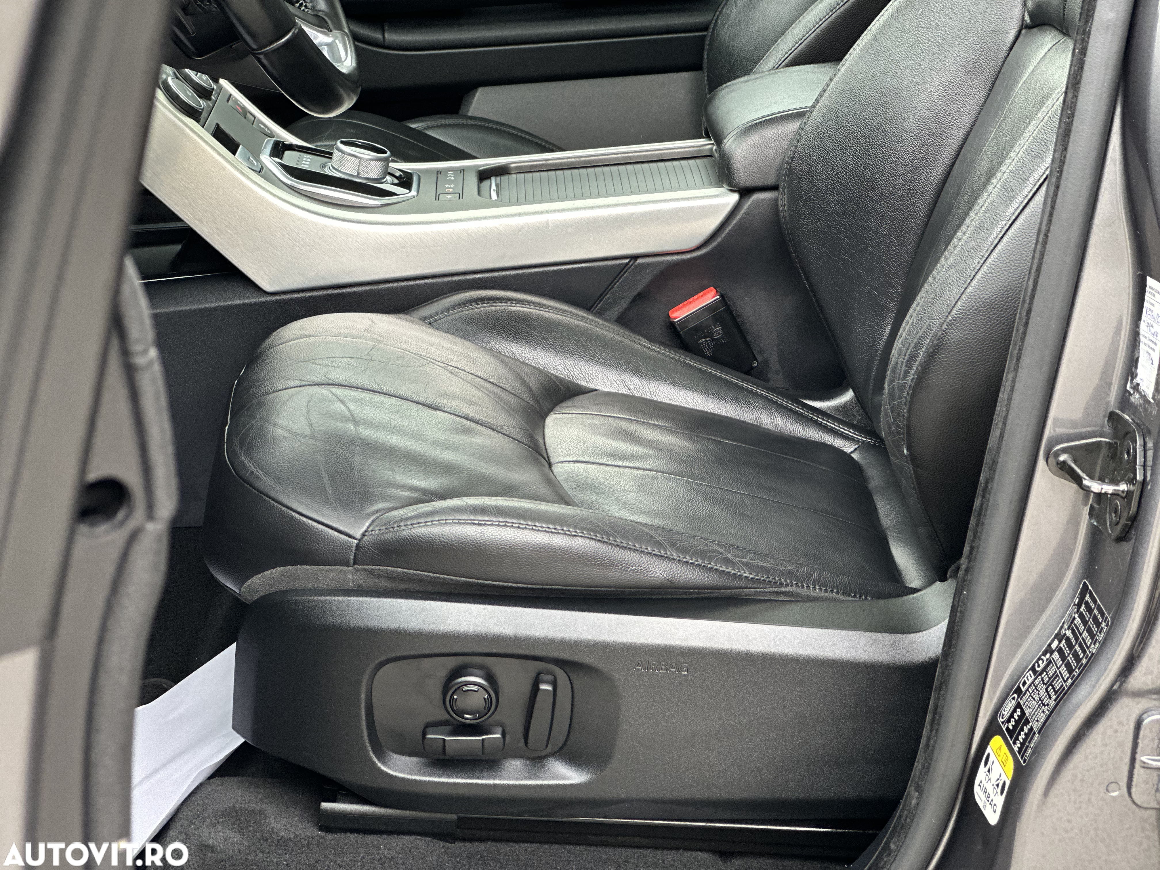 Land Rover Range Rover Evoque 2.0 D150 R-Dynamic SE - 37
