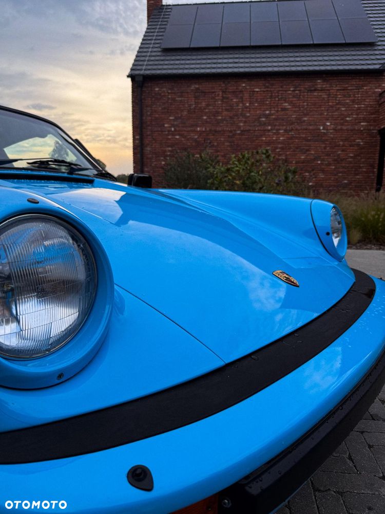 Porsche 911 1985 photo 2