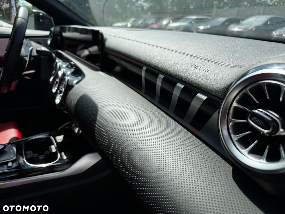 Mercedes-Benz CLA AMG 35 4Matic AMG Speedshift 7G-DCT - 19