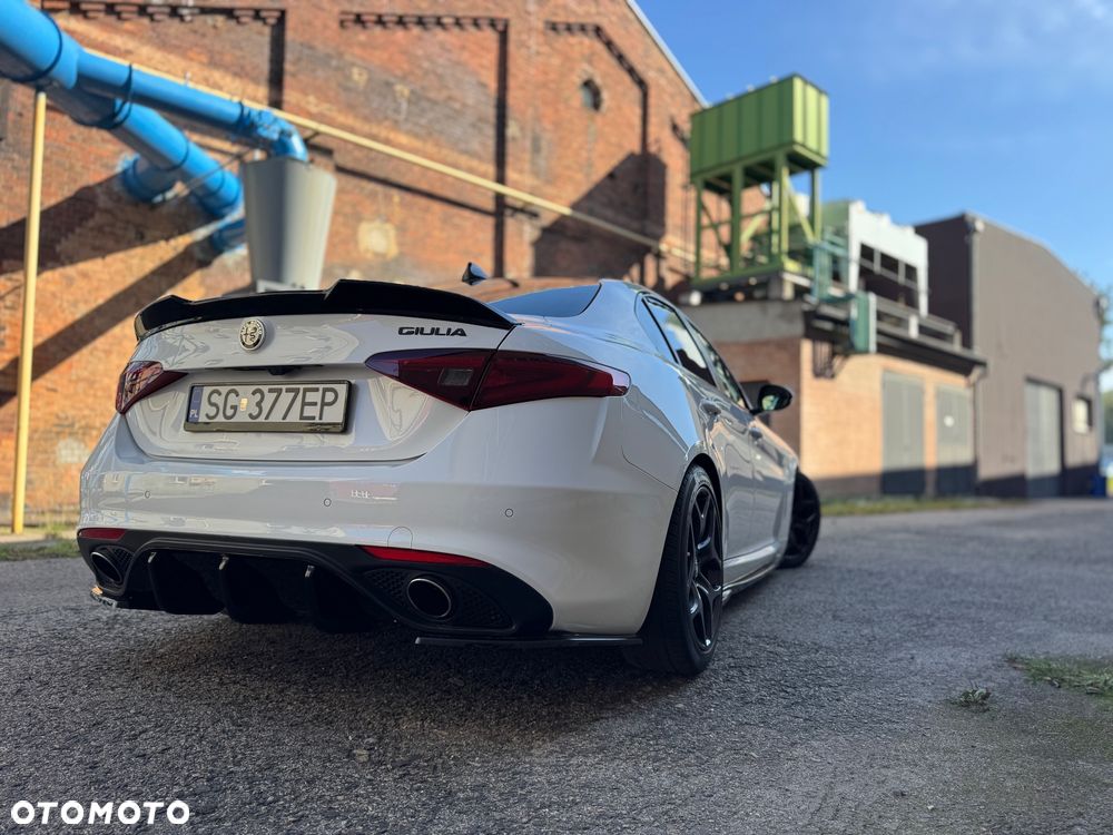 Alfa Romeo Giulia - 9