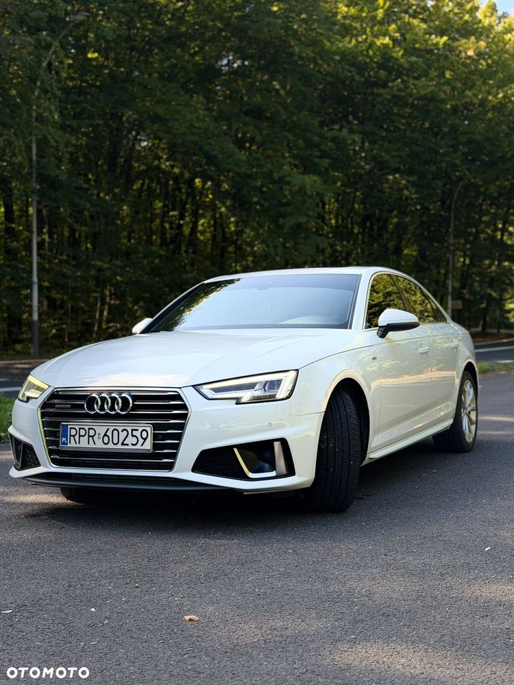 Audi A4 Limousine - 16
