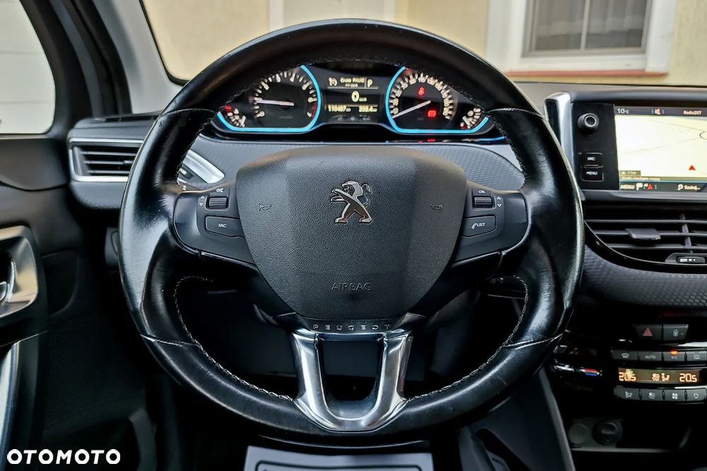 Peugeot 2008 PureTech 110 GPF Stop&Start EAT6 Allure - 11