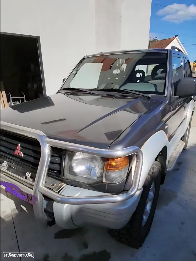 Mitsubishi Pajero 2.5 TDi GLS - 2