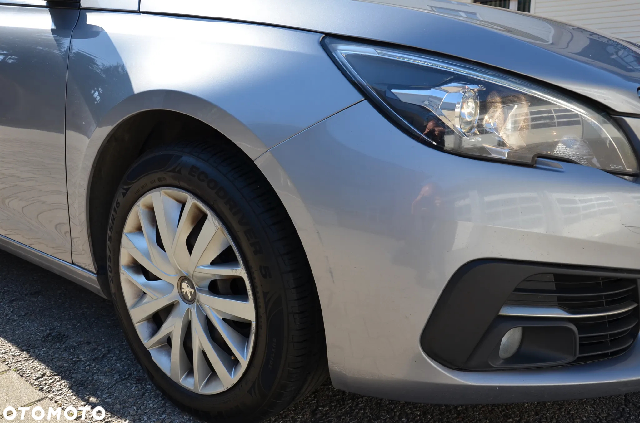 Peugeot 308 SW 1.5 BlueHDi Business Line S&S - 27