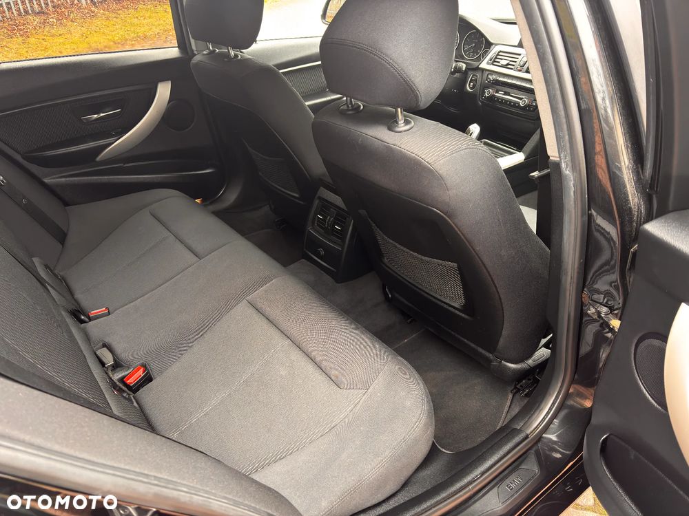 BMW Seria 3 320d Efficient Dynamics Edition - 18