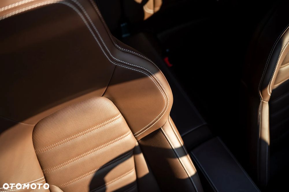 Porsche 911 Turbo S - 36