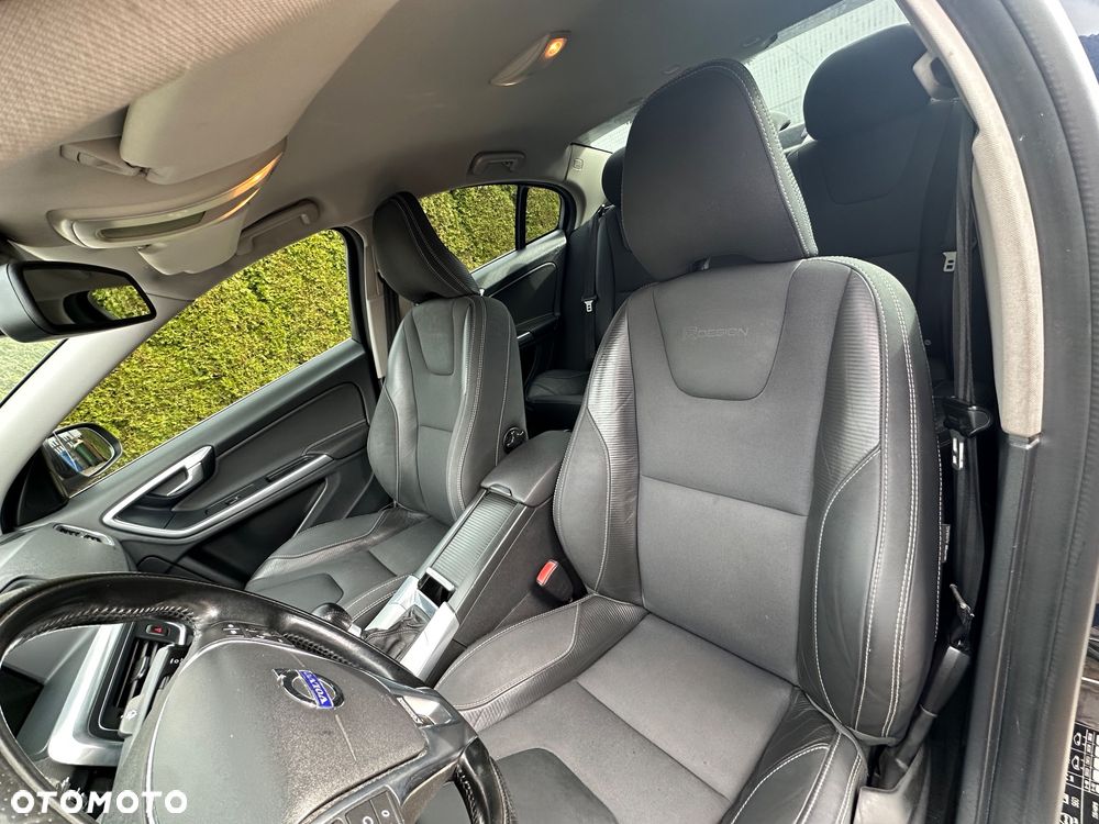 Volvo S60 D2 R-Design - 9