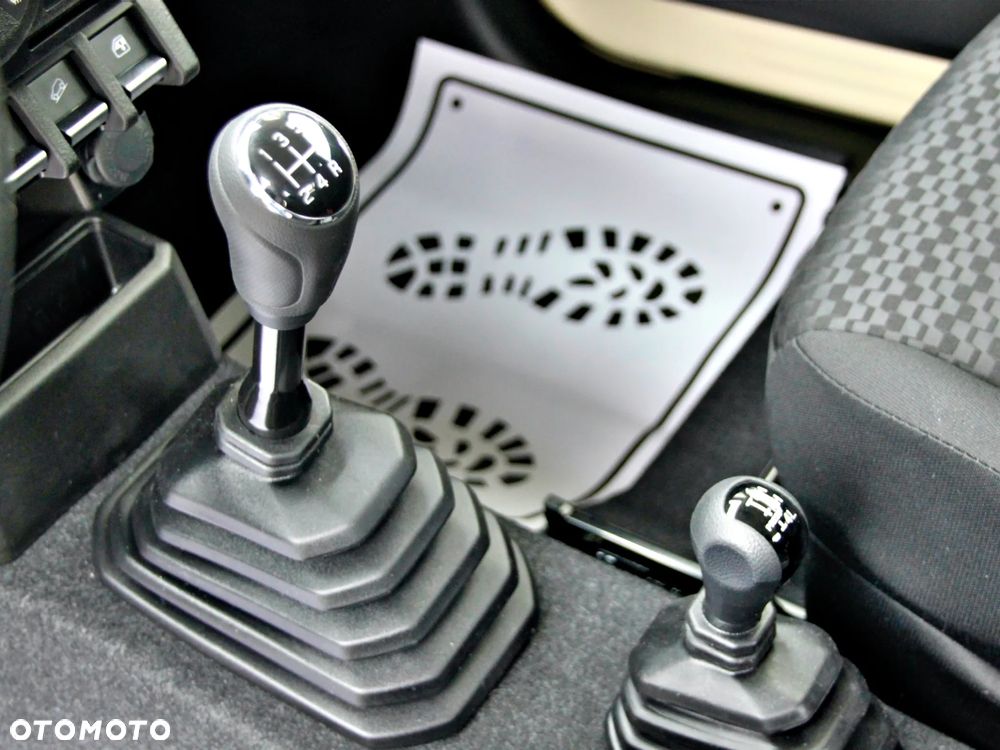 Suzuki Jimny 1.5 Elegance - 15