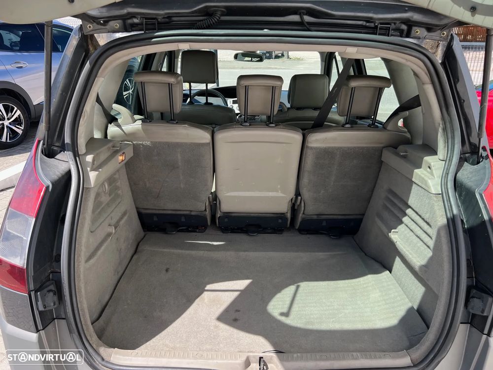 Renault Scénic 1.5 dCi Confort - 9