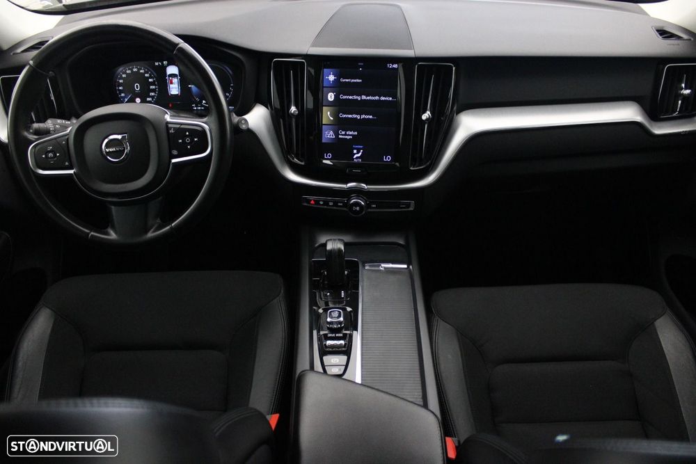 Volvo XC 60 2.0 T8 PHEV Momentum AWD — fotografia 8