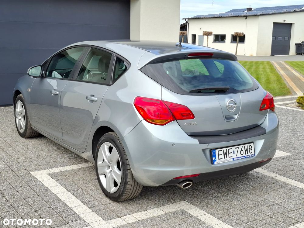 Opel Astra 1.4 T Cosmo - 15