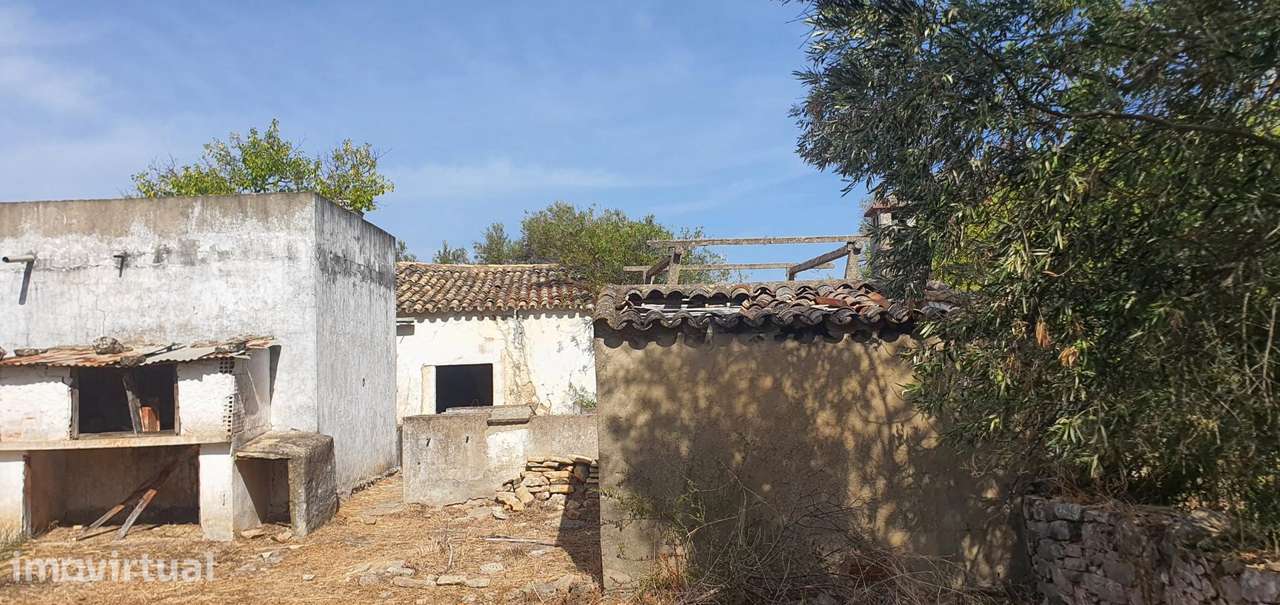 Casa para Reconstrução em Loulé - Reabilite, Transforme, Valorize - Grande imagem: 4/13