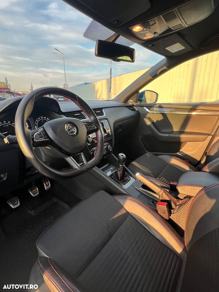 Skoda Octavia 2.0 TDI RS - 21