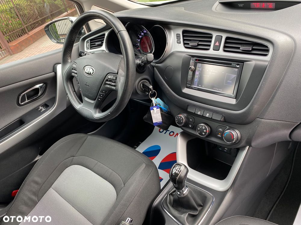 Kia Ceed 1.6 GDI Edition 7 - 8