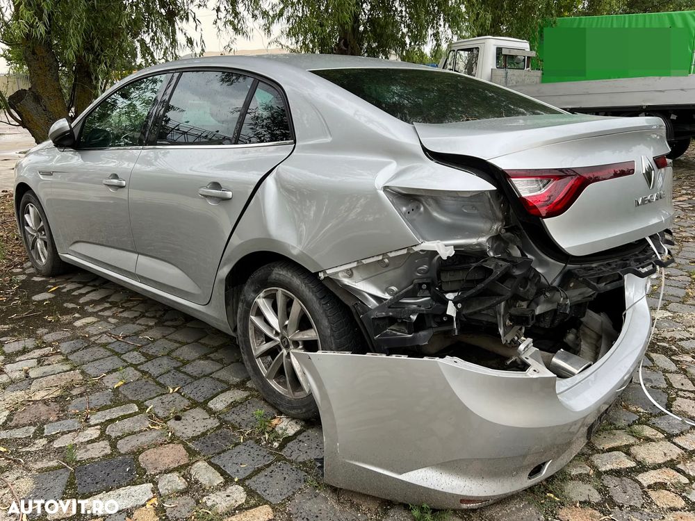 Renault Megane TCe 140 EDC GPF Intens - 3