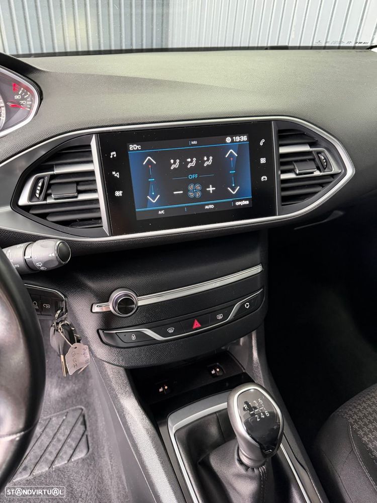 Peugeot 308 1.2 PureTech Active Pack - 14