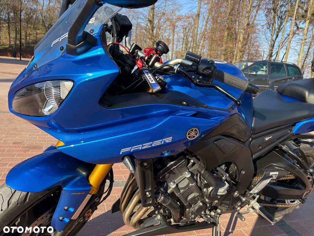 Yamaha FZ8 - 13