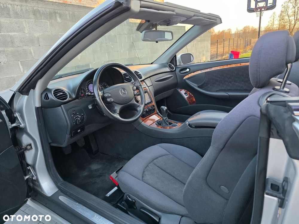 Mercedes-Benz CLK - 33