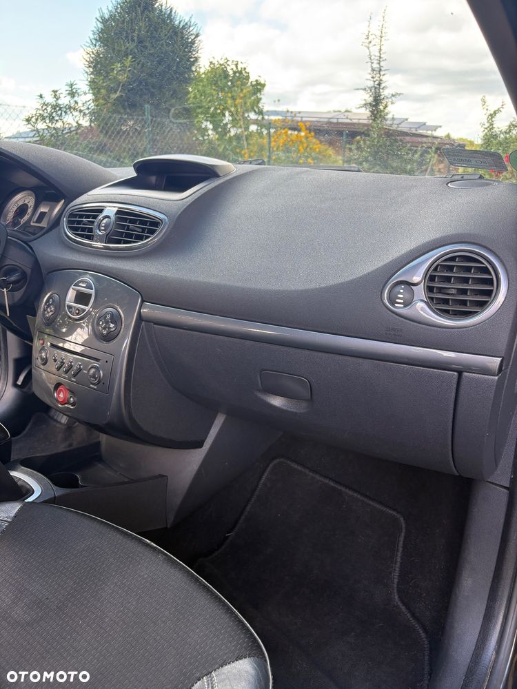 Renault Clio 1.2 16V Dynamique - 14