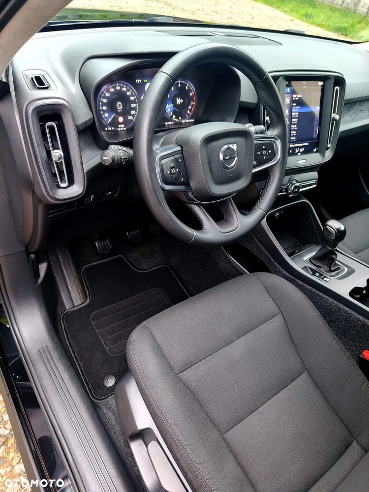 Volvo XC 40 T2 Momentum - 12