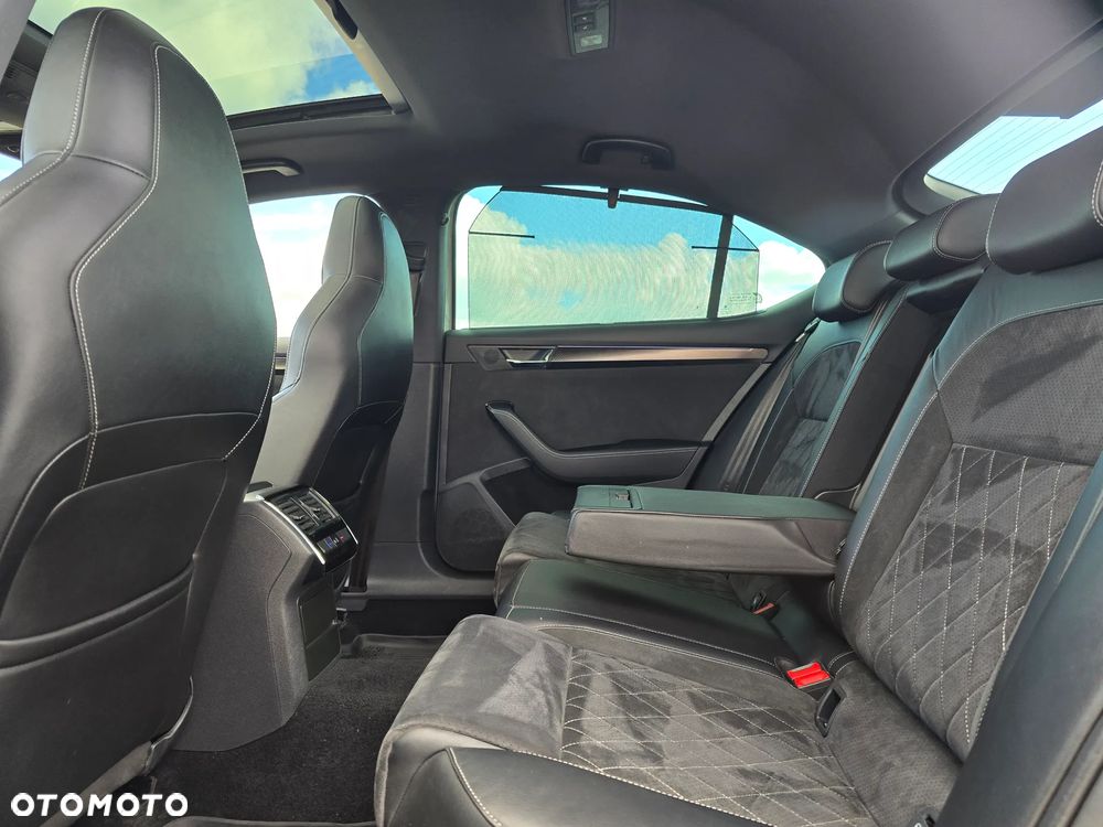 Skoda Superb 2.0 TDI SCR Sportline DSG - 35