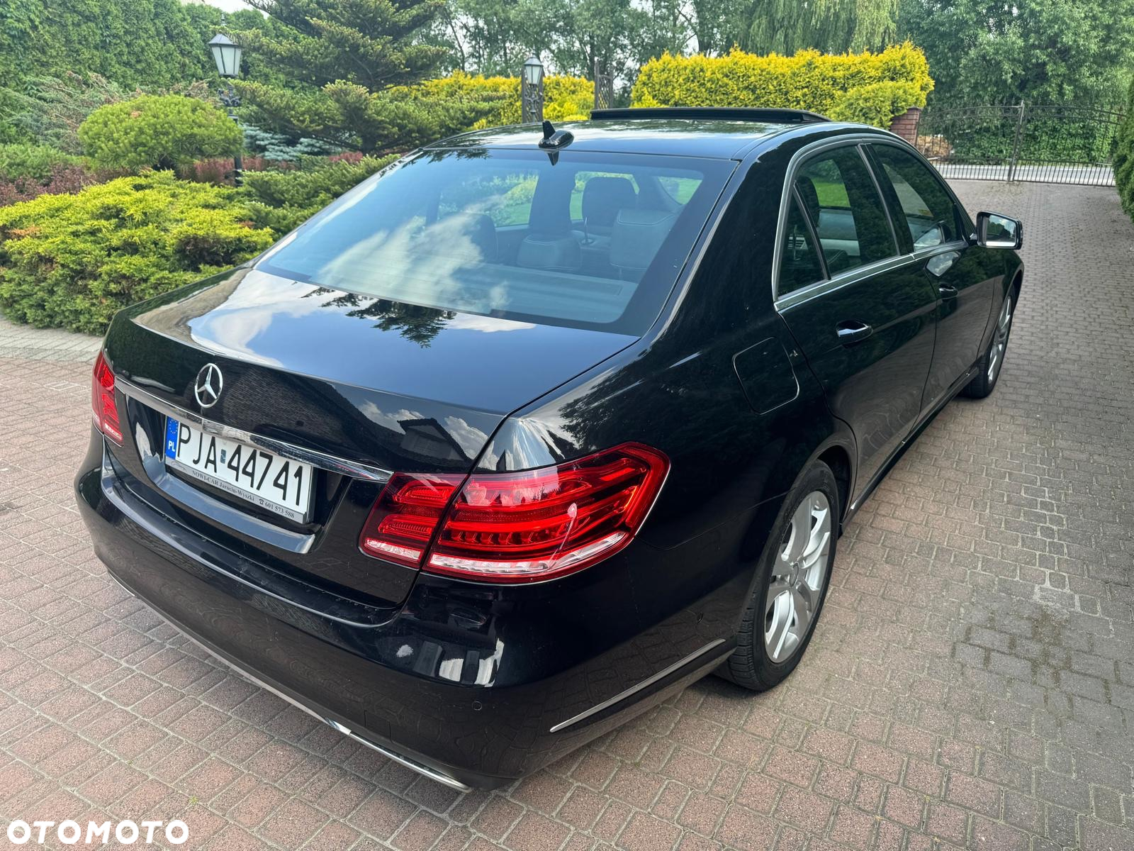 Mercedes-Benz Klasa E 200 CDI DPF BlueEFFICIENCY 7G-TRONIC Avantgarde - 19