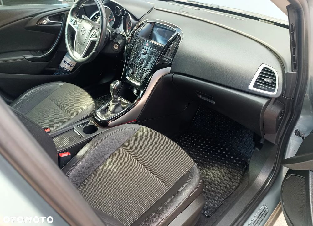 Opel Astra 1.4 T Cosmo - 12