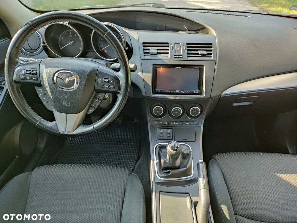 Mazda 3 - 8