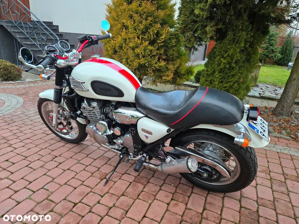 Triumph Thunderbird - 16