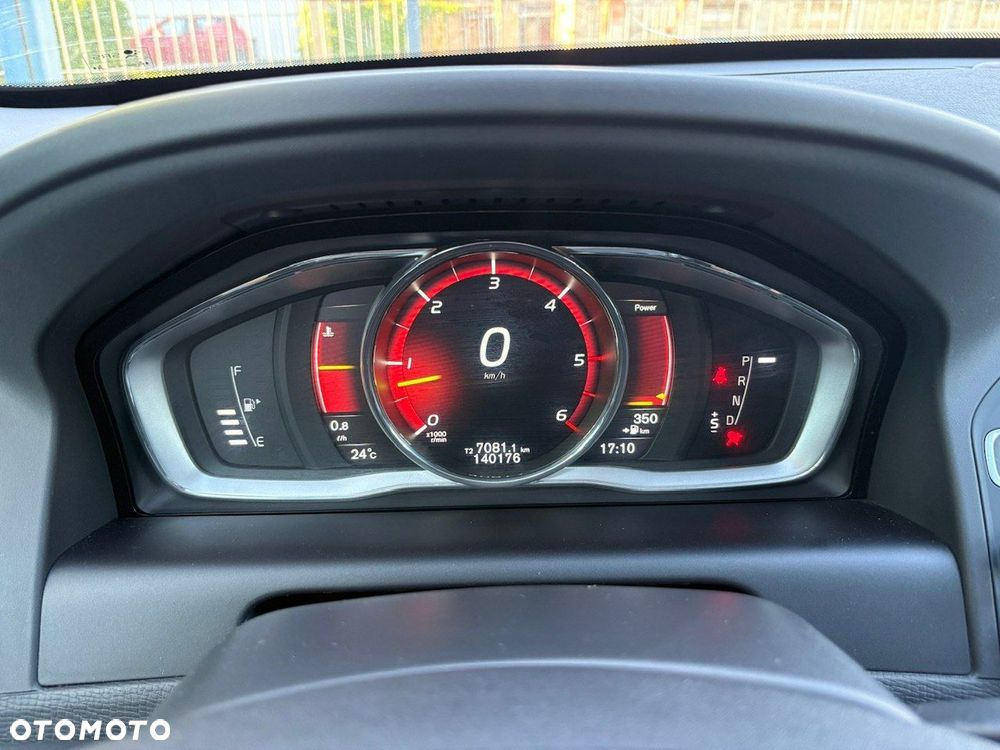 Volvo XC 60 D4 AWD Geartronic Momentum - 29