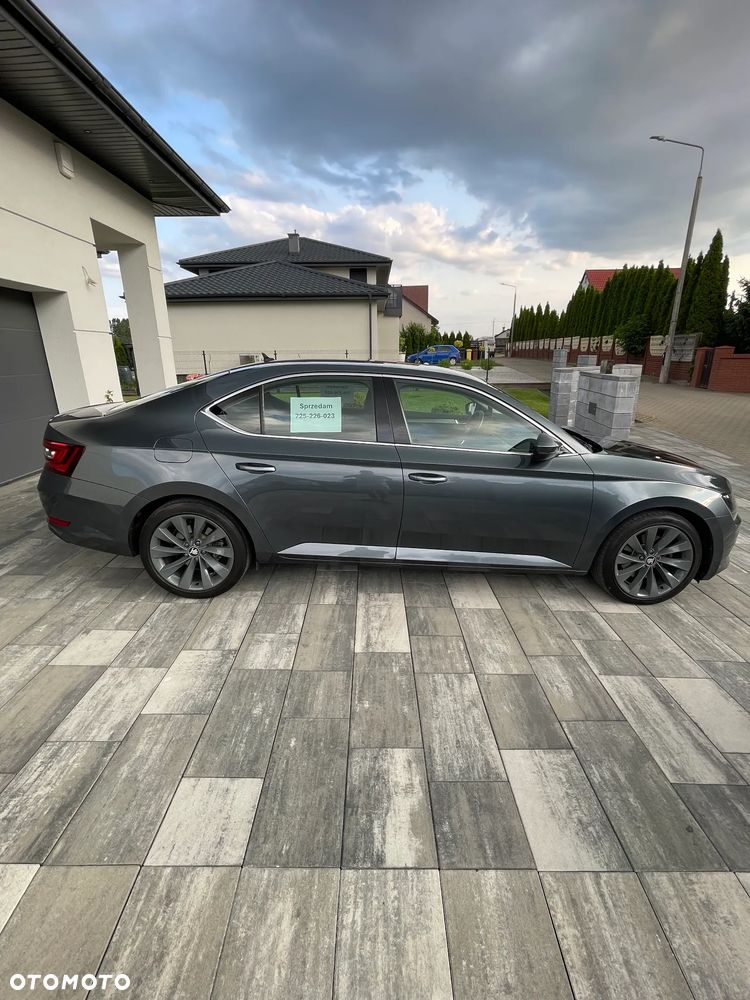 Skoda Superb 2.0 TDI Style DSG - 11