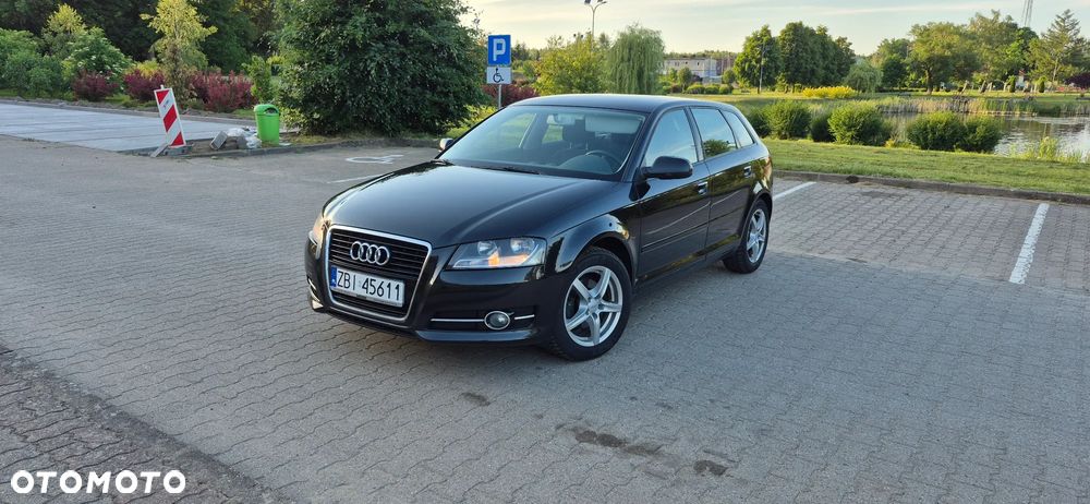 Audi A3 Sportback 1.6 TDI DPF Ambiente - 3
