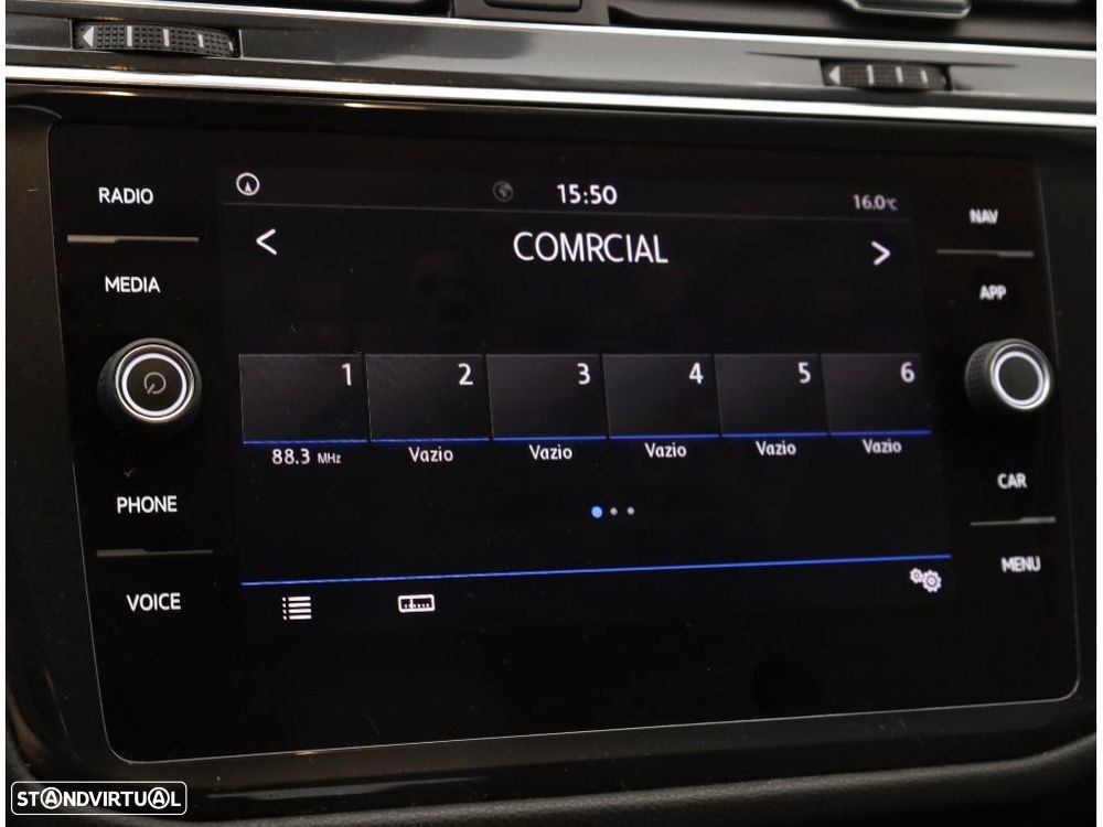 VW Tiguan Allspace 2.0 TDI Confortline DSG - 32