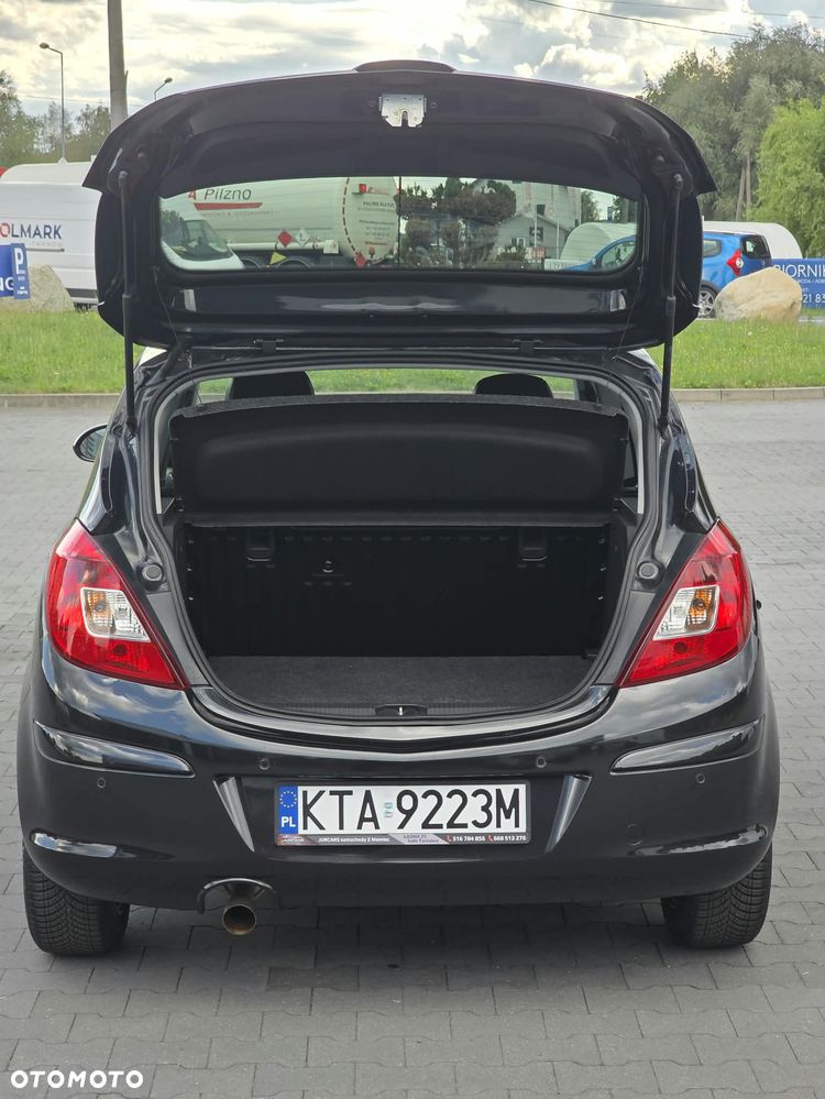 Opel Corsa 1.4 16V 150 Jahre - 8