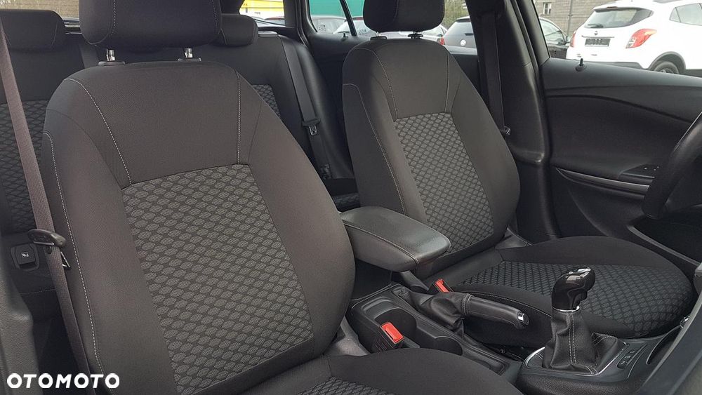 Opel Astra 1.6 CDTI Essentia - 26