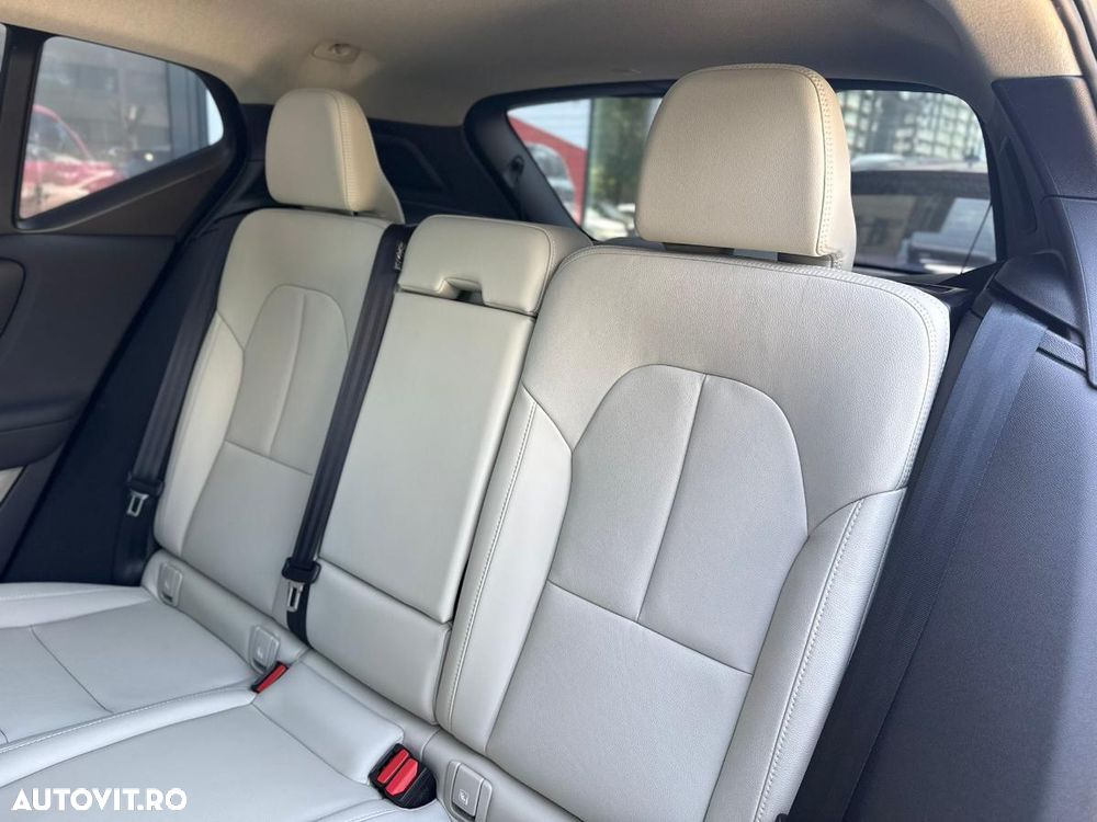 Volvo XC 40 B4 AT FWD MHEV Plus Dark - 21