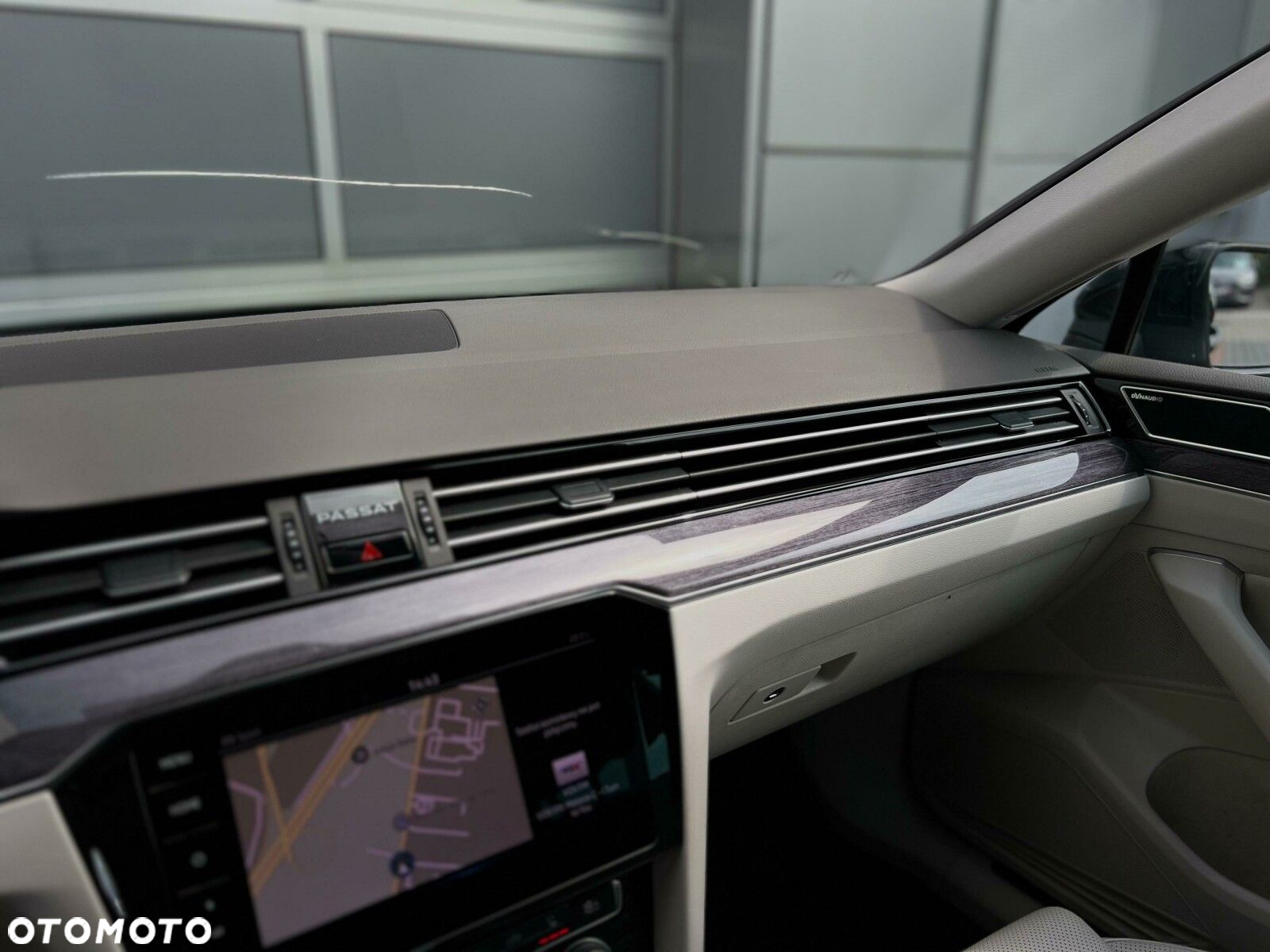 Volkswagen Passat - 13